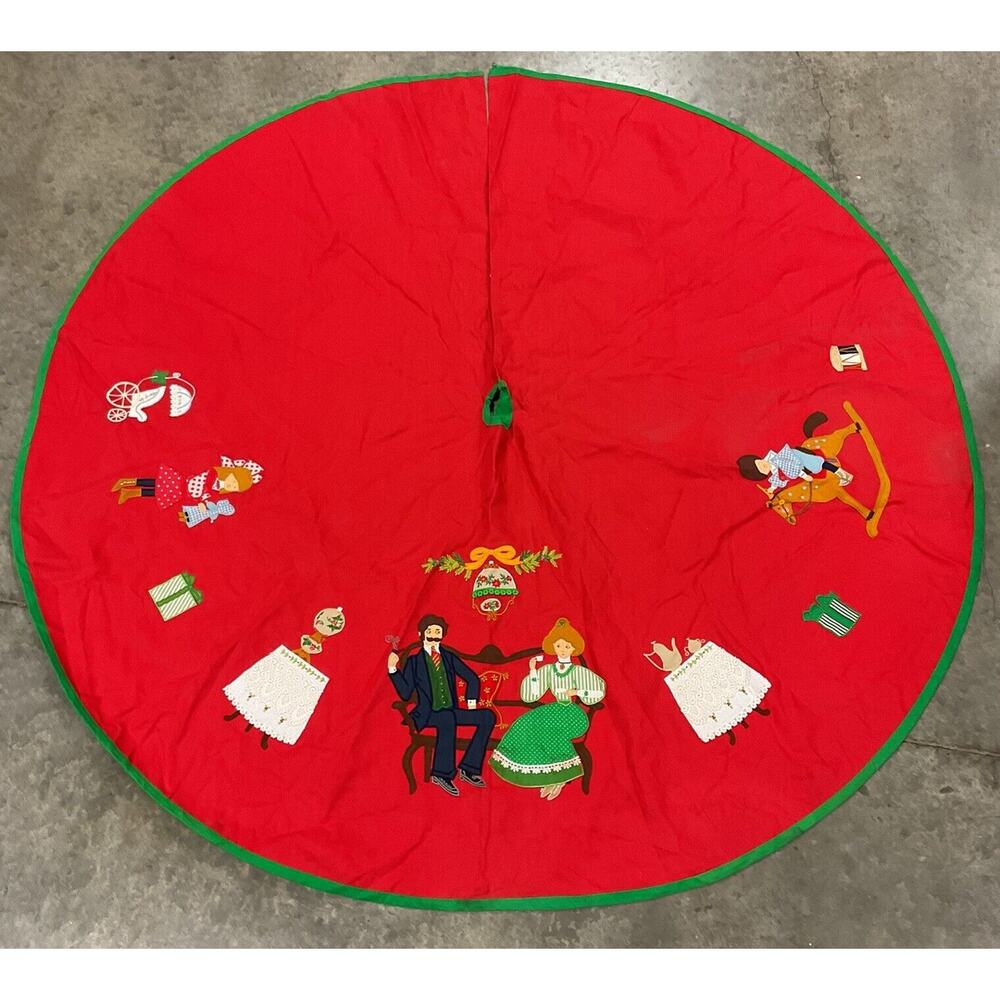 House Of Hatten‎ Christmas Tree Skirt Red Appliqué Mom Dad Kids Toys VTG READ